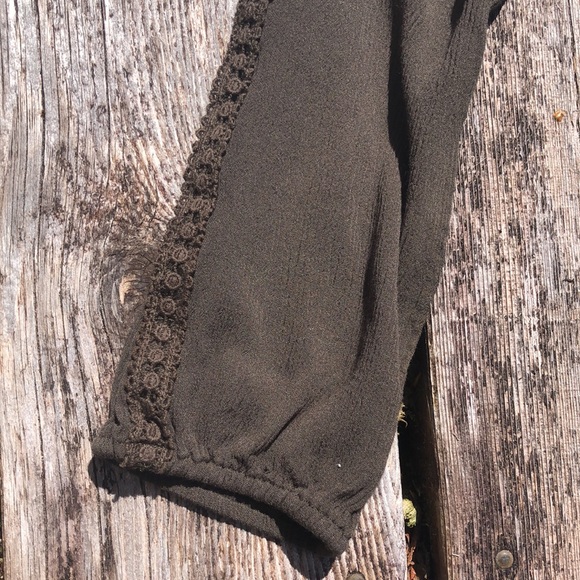 Flowy boho top olive green - Picture 4 of 9